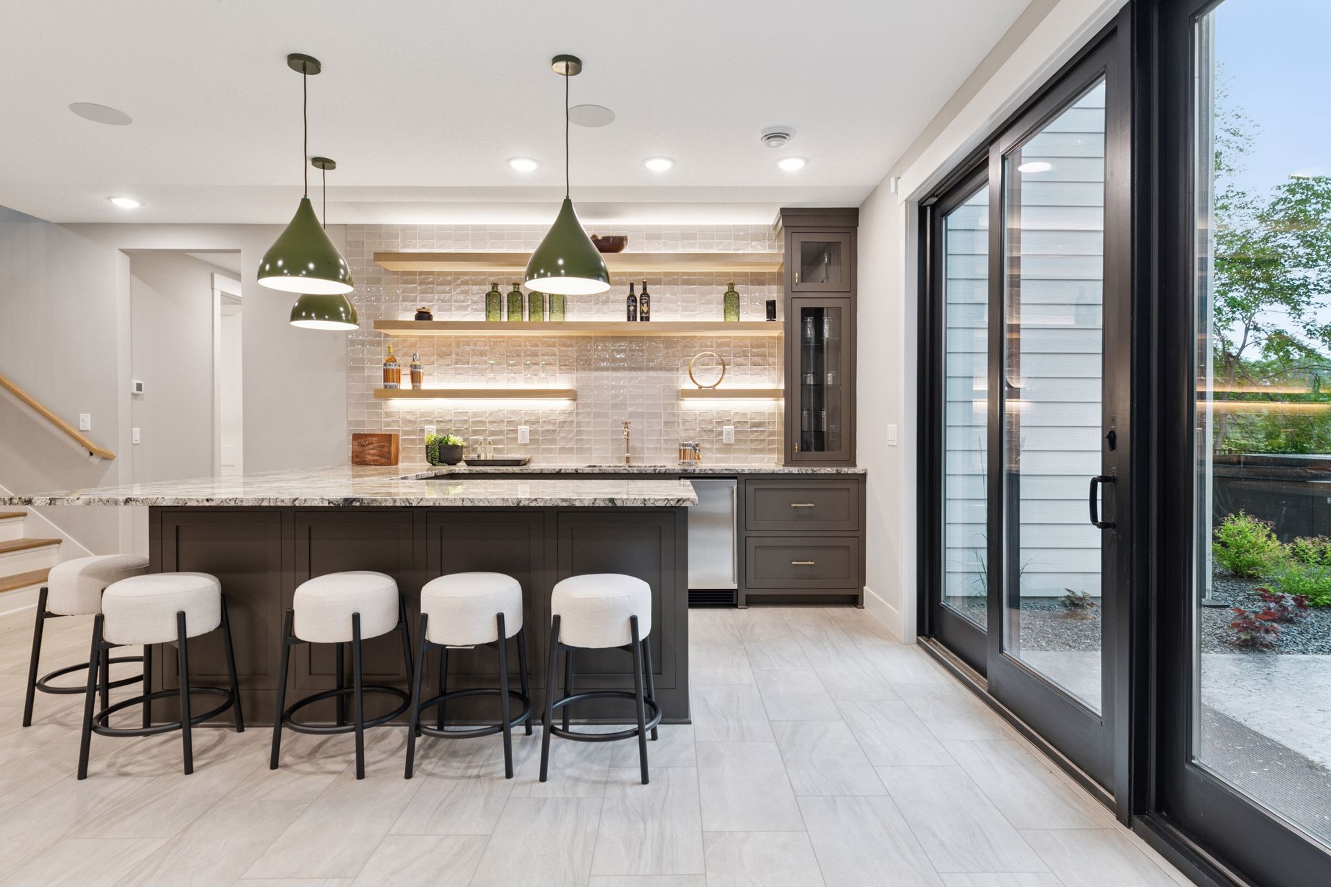 Wet bar with lots of seating